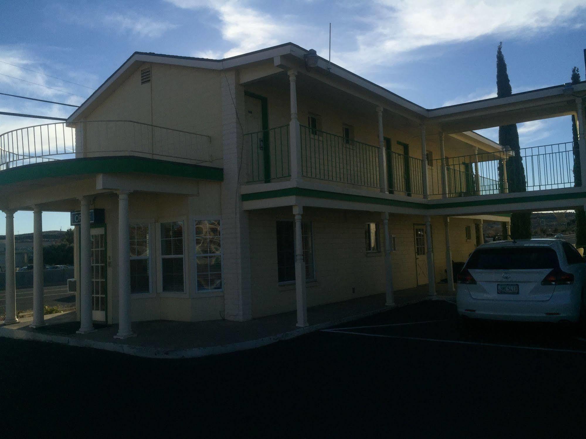 Arizona Inn Kingman Bagian luar foto